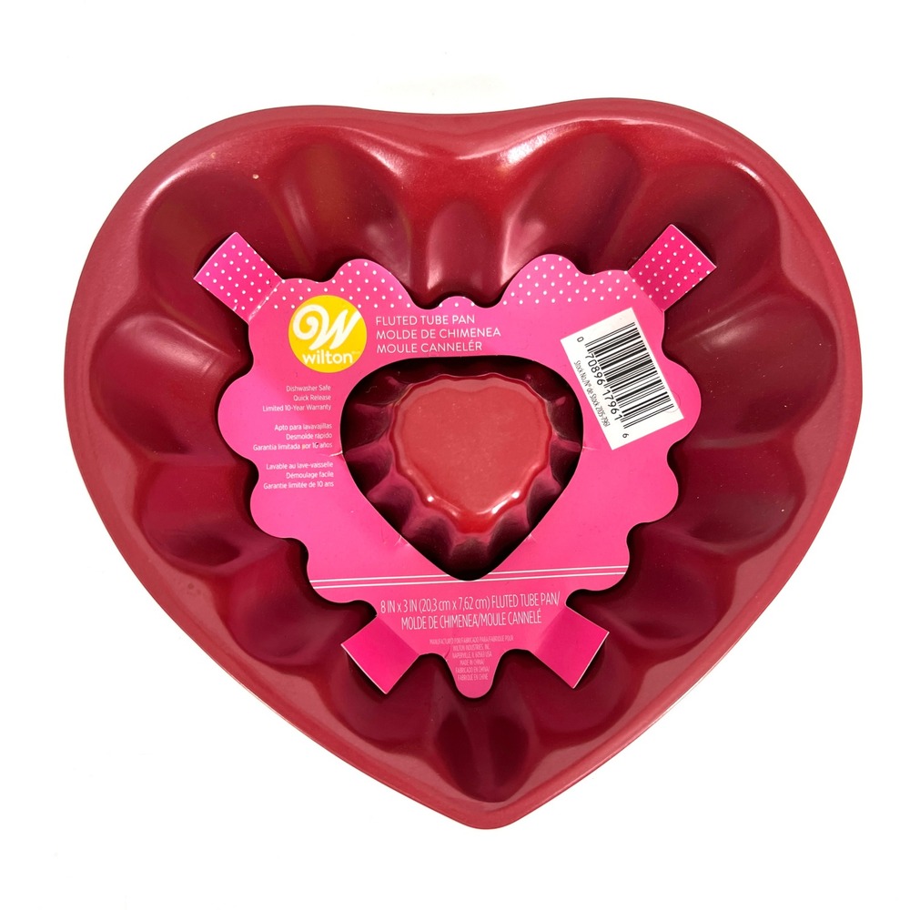 Wilton Red Heart Fluted Tube Bundt Cake Pan 8 x 3 inch Non-Stick 2105-7961